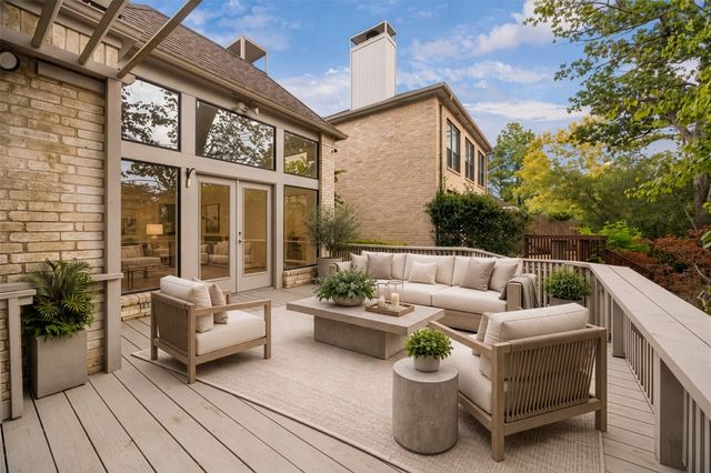 9517 Bayou Brook Street, Houston, TX 77063