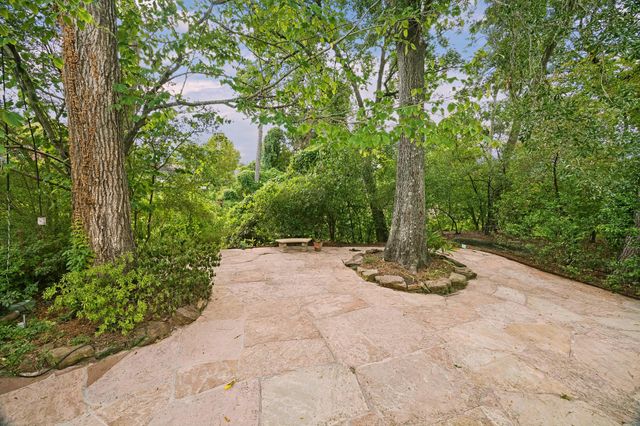 9517 Bayou Brook Street, Houston, TX 77063