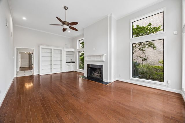 9517 Bayou Brook Street, Houston, TX 77063