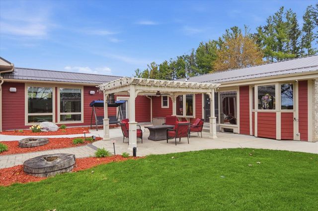 890 County Highway H, Kewaskum, WI 53040