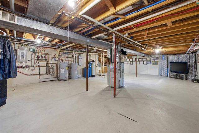 890 County Highway H, Kewaskum, WI 53040