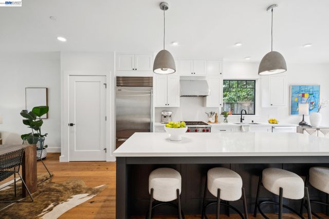 82 MONTELL STREET, Oakland, CA 94611