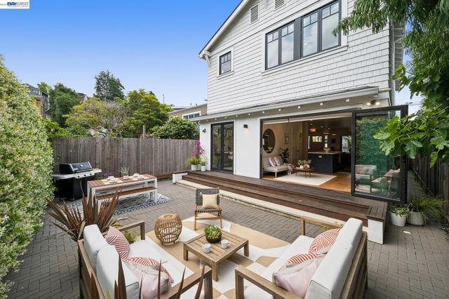 82 MONTELL STREET, Oakland, CA 94611