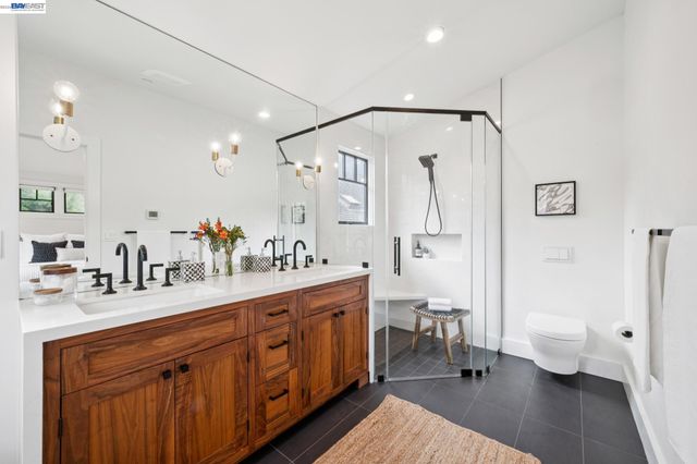 82 MONTELL STREET, Oakland, CA 94611