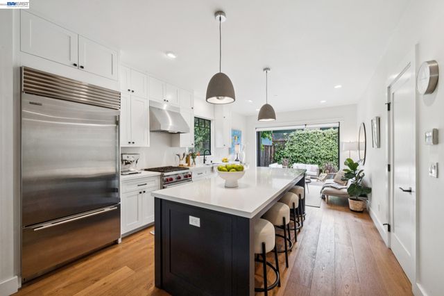 82 MONTELL STREET, Oakland, CA 94611