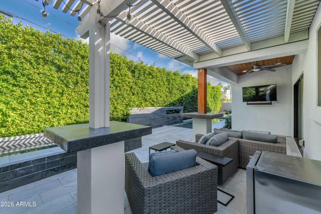 6720 E 3rd Street, Scottsdale, AZ 85251