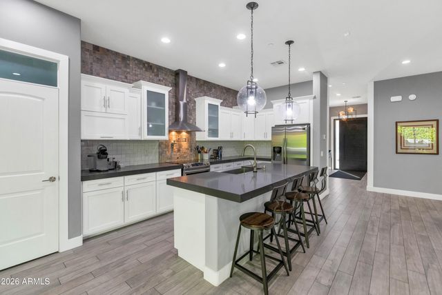 6720 E 3rd Street, Scottsdale, AZ 85251