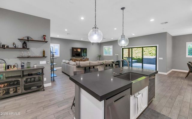 6720 E 3rd Street, Scottsdale, AZ 85251