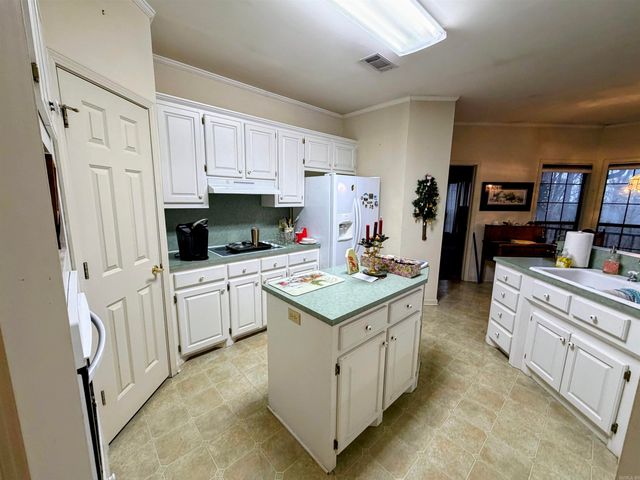 1325 Ridgeview, Camden, AR 71701