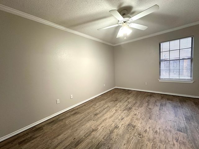 615 N Elkhart Avenue, Lubbock, TX 79416