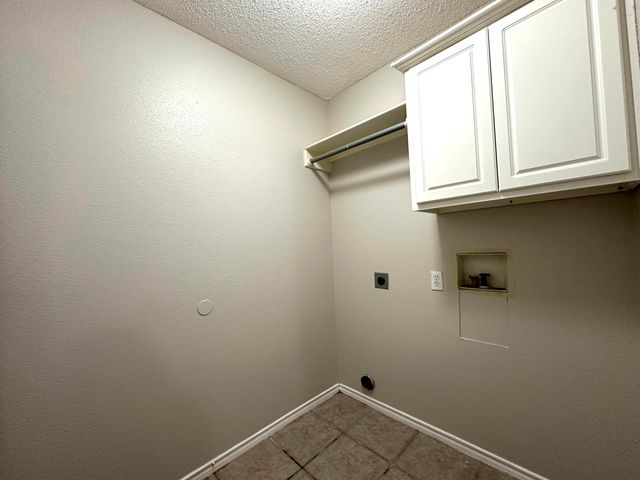 615 N Elkhart Avenue, Lubbock, TX 79416