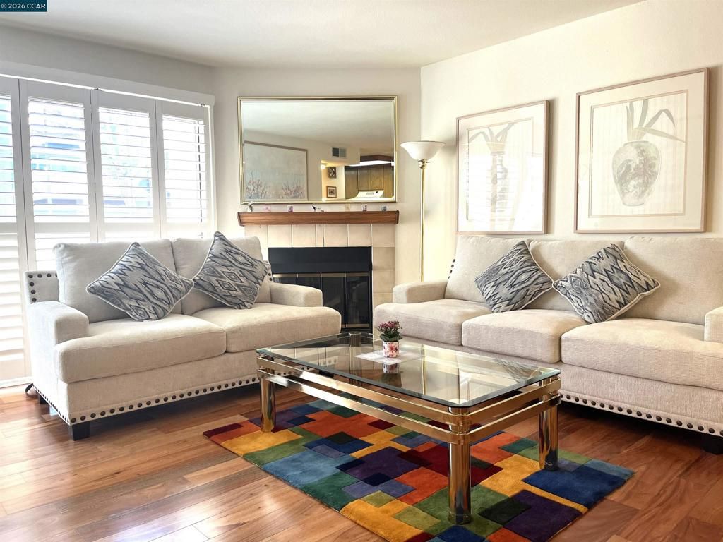 Image 3 of property listing at 216 Glenwood, Hercules, CA 94547