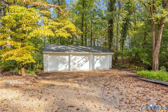 4505 Crown Hill Rd, Mechanicsville, VA 23111
