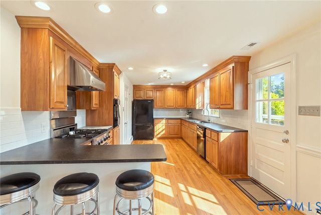4505 Crown Hill Rd, Mechanicsville, VA 23111
