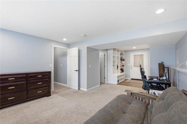 1400 Aspen Drive, Greenwood, MO 64034