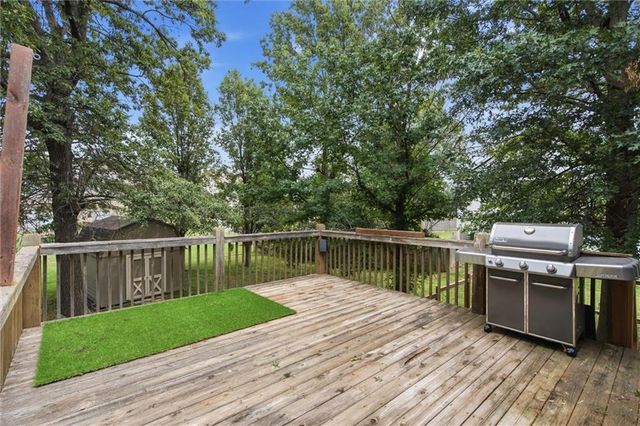 1400 Aspen Drive, Greenwood, MO 64034