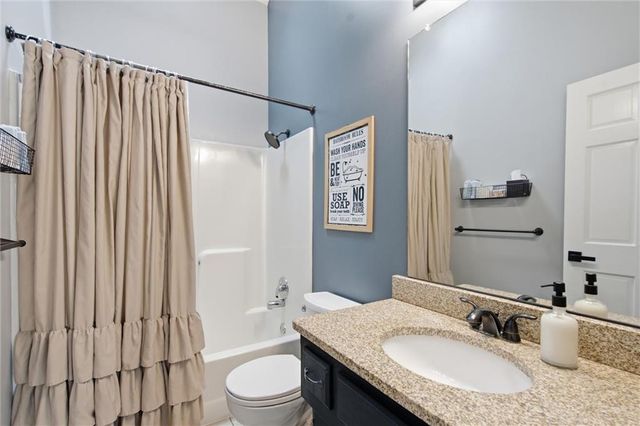 1400 Aspen Drive, Greenwood, MO 64034