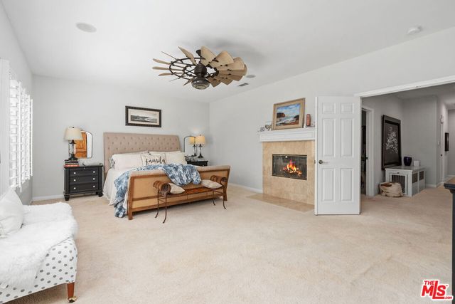 186 Royal London Court, Lake Sherwood, CA 91361