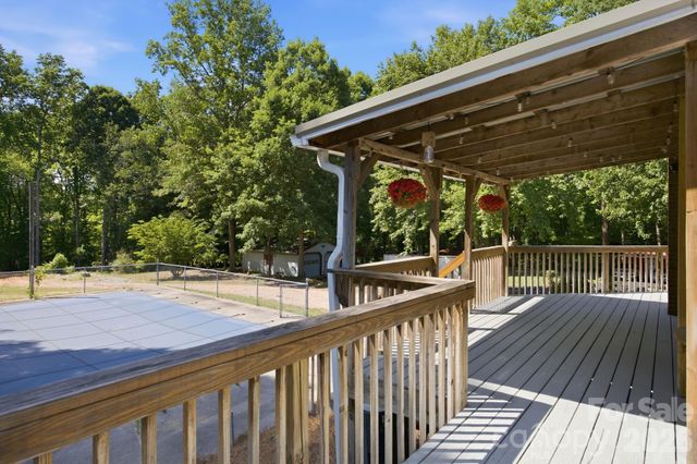 4377 Catawba Burris Road, Denver, NC 28037