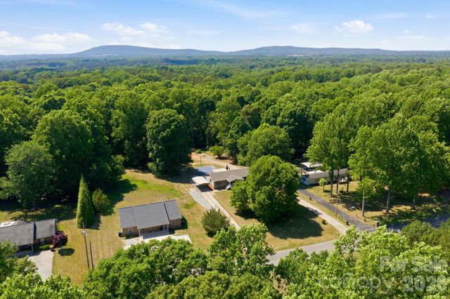 4377 Catawba Burris Road, Denver, NC 28037