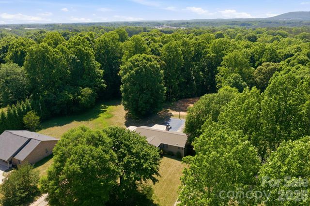 4377 Catawba Burris Road, Denver, NC 28037