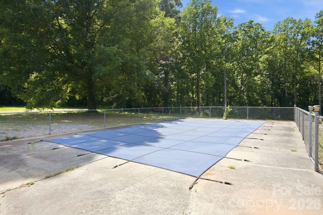 4377 Catawba Burris Road, Denver, NC 28037