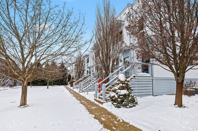 2161 New Town Drive NE, Grand Rapids, MI 49525