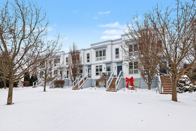 2161 New Town Drive NE, Grand Rapids, MI 49525