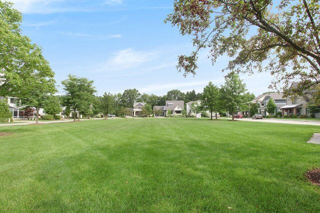 2161 New Town Drive NE, Grand Rapids, MI 49525