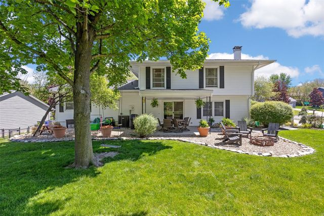 6917 Chelsea Drive NE, Cedar Rapids, IA 52402