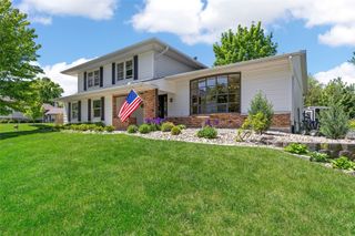 6917 Chelsea Drive NE, Cedar Rapids, IA 52402