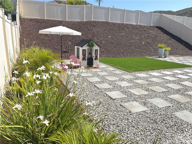 32259 Rambling Court, Winchester, CA 92596