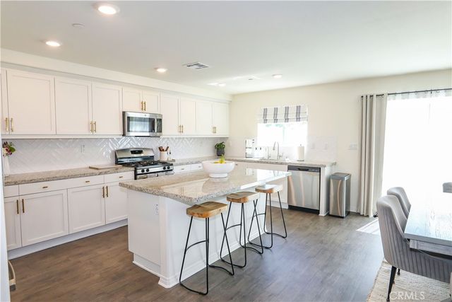 32259 Rambling Court, Winchester, CA 92596