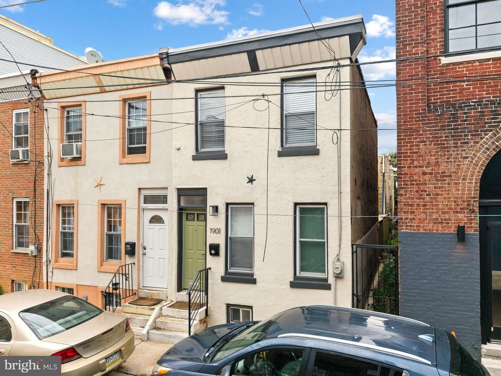 1901 N PALETHORP ST, PHILADELPHIA, PA 19122 — exterior
