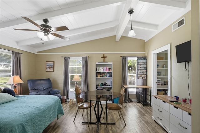 1321 Jenkins St, Rockport, TX 78382