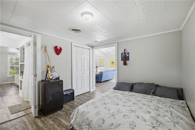 1321 Jenkins St, Rockport, TX 78382