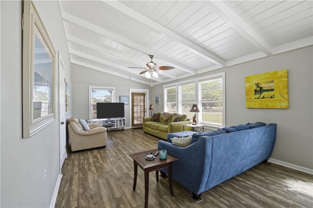 1321 Jenkins St, Rockport, TX 78382 — photo 5