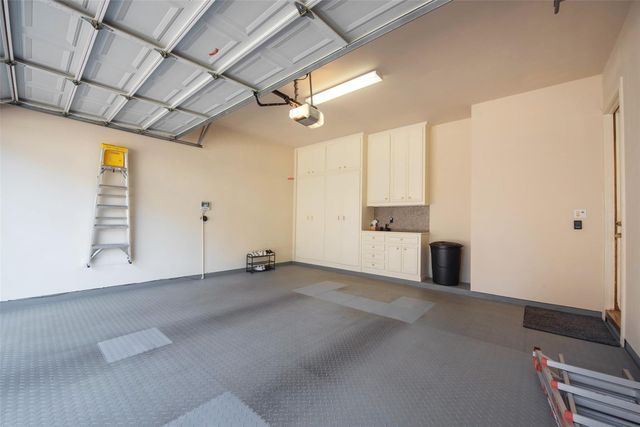 2211 Augusta Drive 25, Houston, TX 77057