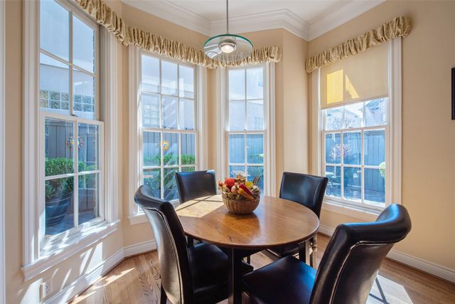 2211 Augusta Drive 25, Houston, TX 77057