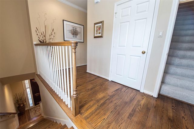 2211 Augusta Drive 25, Houston, TX 77057