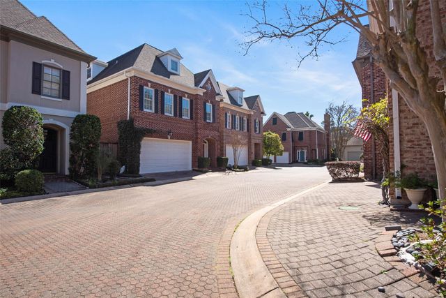 2211 Augusta Drive 25, Houston, TX 77057