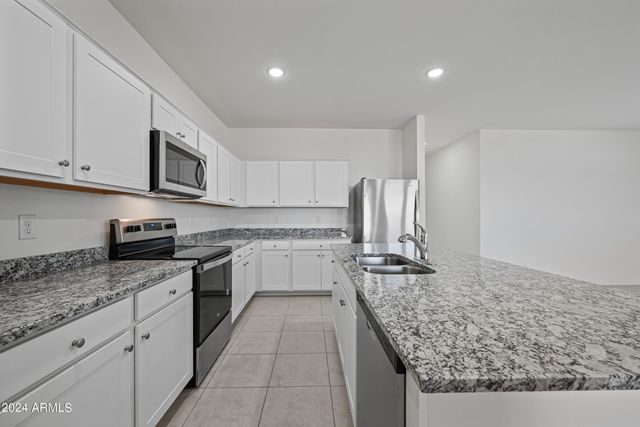 4114 E Reynolds Drive, San Tan Valley, AZ 85143