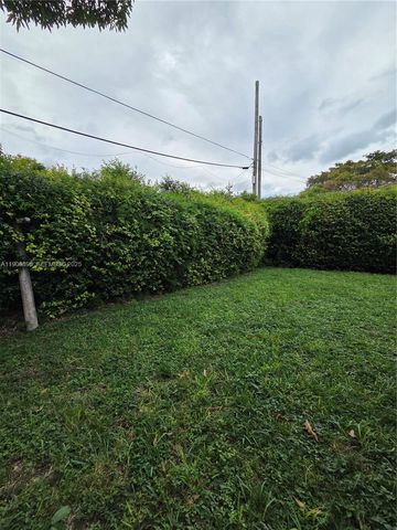 12220 NE Miami Pl 0, North Miami, FL 33161