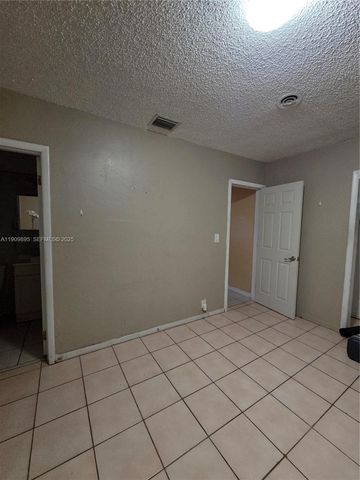 12220 NE Miami Pl 0, North Miami, FL 33161