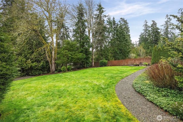 9150 Burlingame Court NE, Bainbridge Island, WA 98110