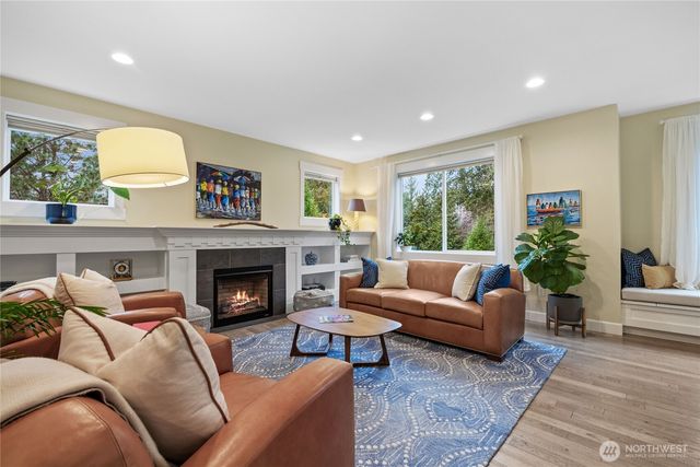 9150 Burlingame Court NE, Bainbridge Island, WA 98110