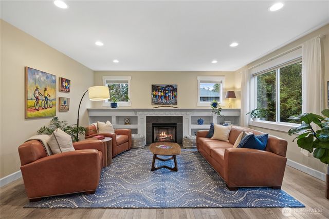 9150 Burlingame Court NE, Bainbridge Island, WA 98110