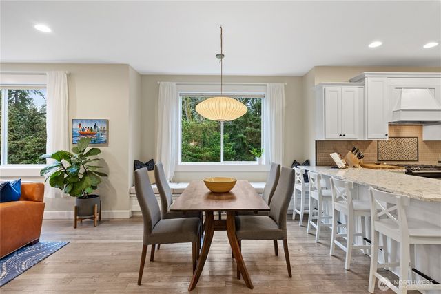 9150 Burlingame Court NE, Bainbridge Island, WA 98110