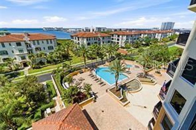 5823 BOWEN DANIEL DRIVE 702, Tampa, FL 33616