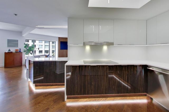 950 N Michigan Avenue 3103, Chicago, IL 60611